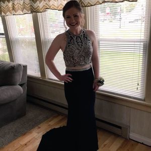 Meet your Posher, Tia